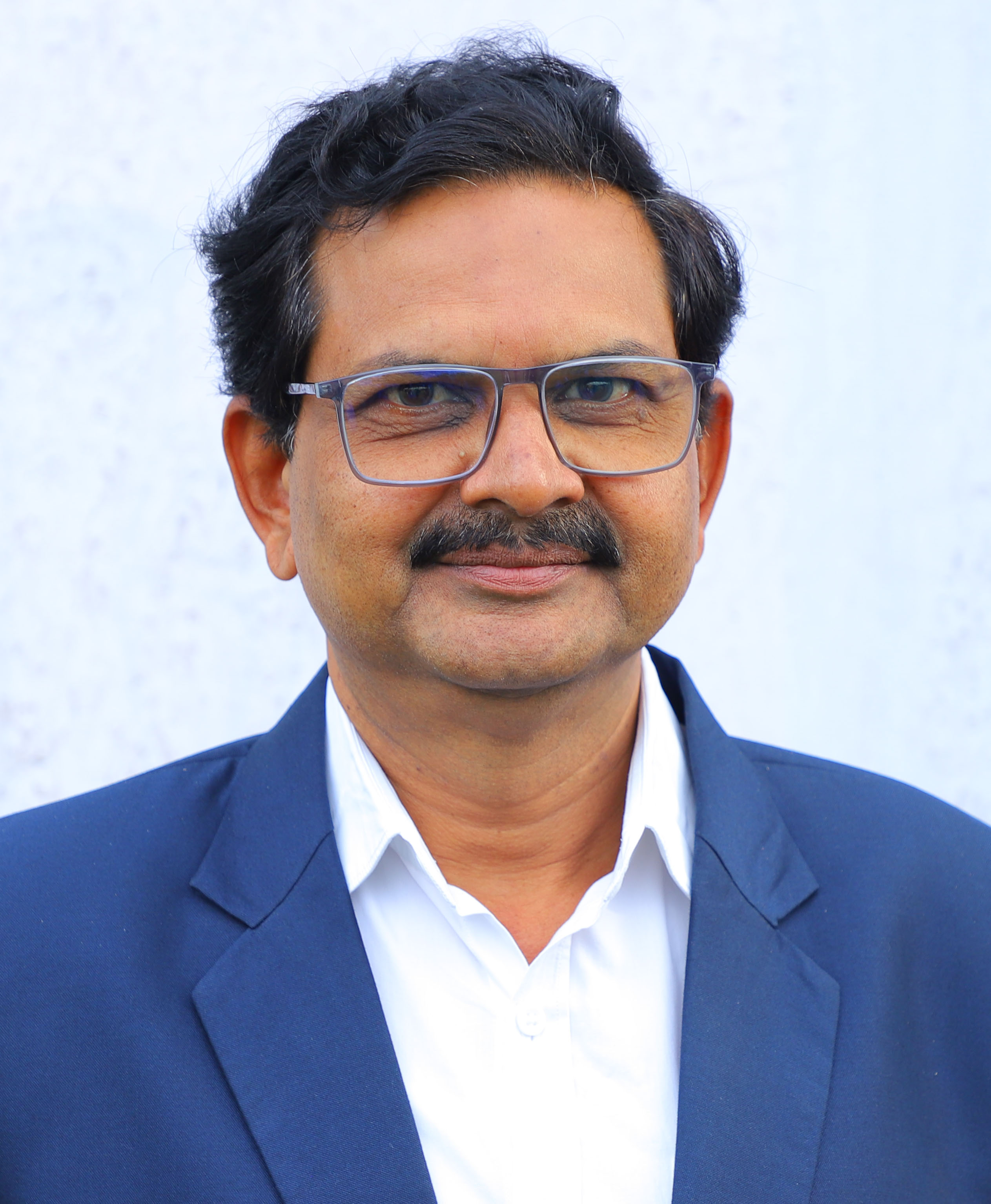 Dr. Varudkar Hemant Ashokrao